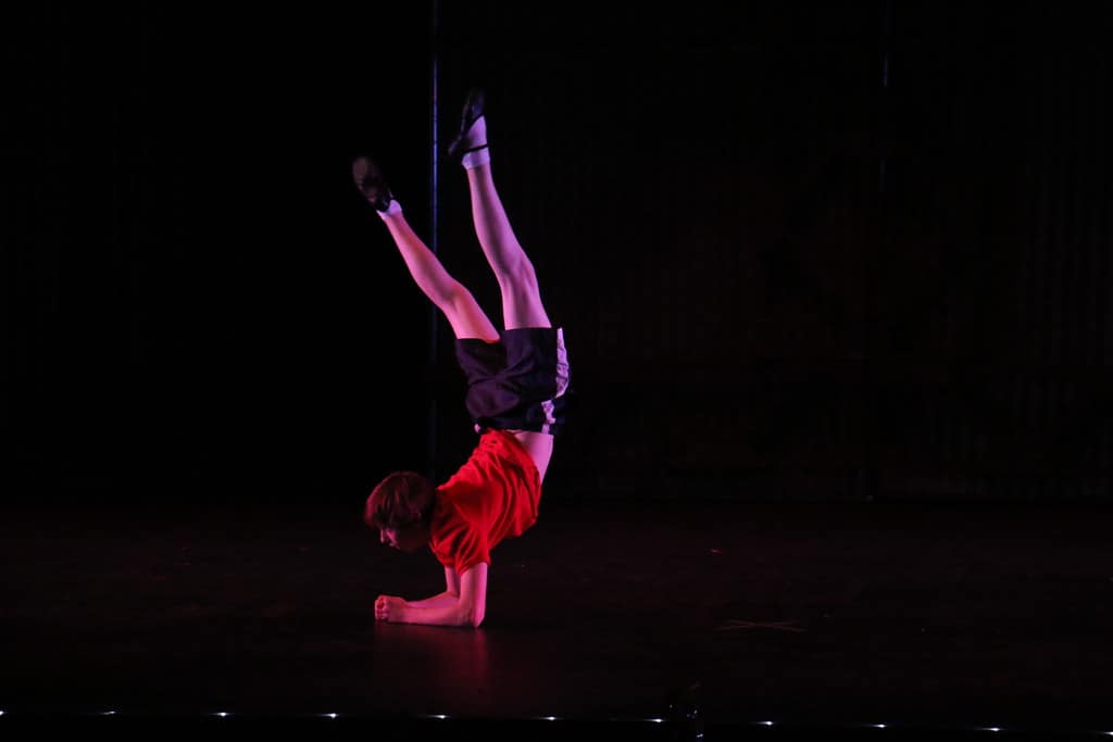 Pete Pierantozzi performs "Electricity"