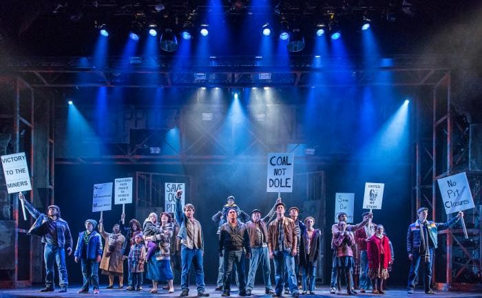 The Cast - "Solidarity Forever"