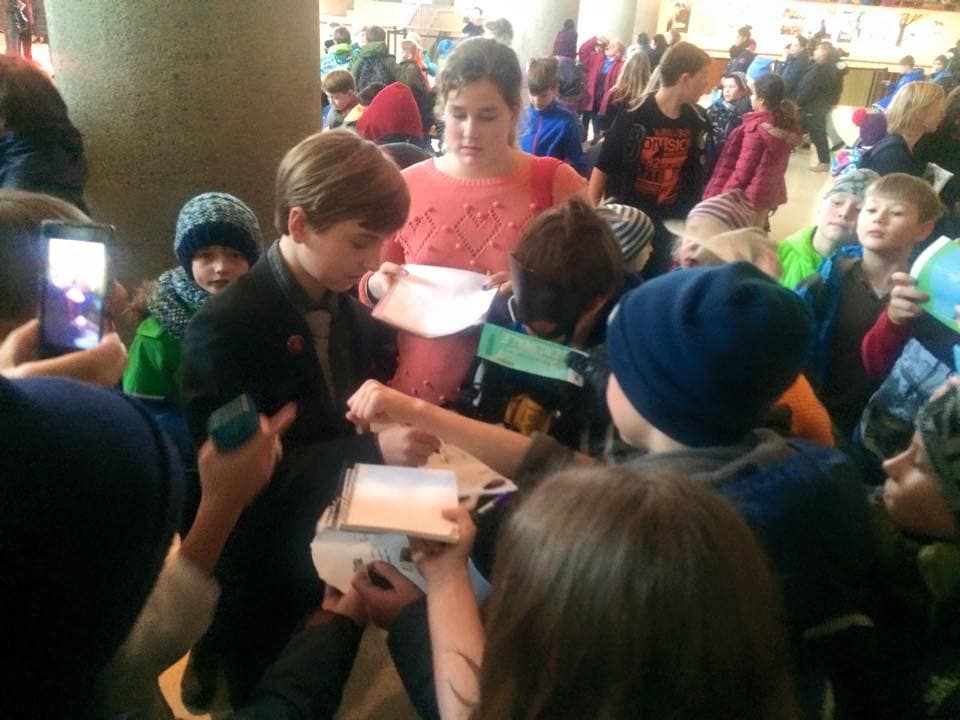 Oscar Signing Autographs at the Berlin Festival