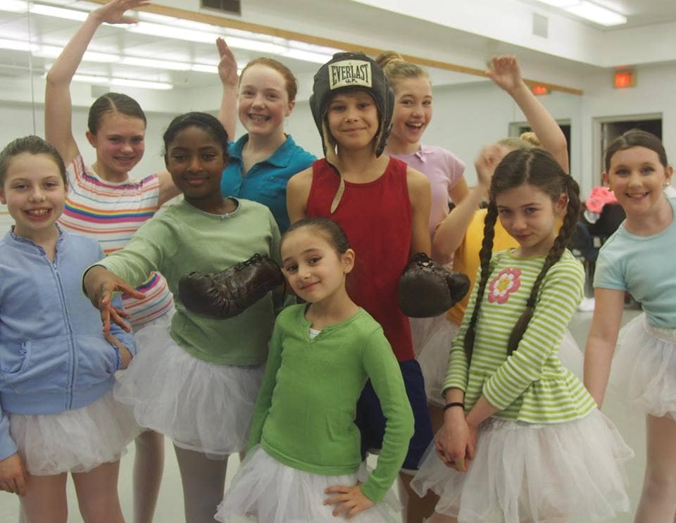 Jamie Mann (Billy) and the Ballet Girls